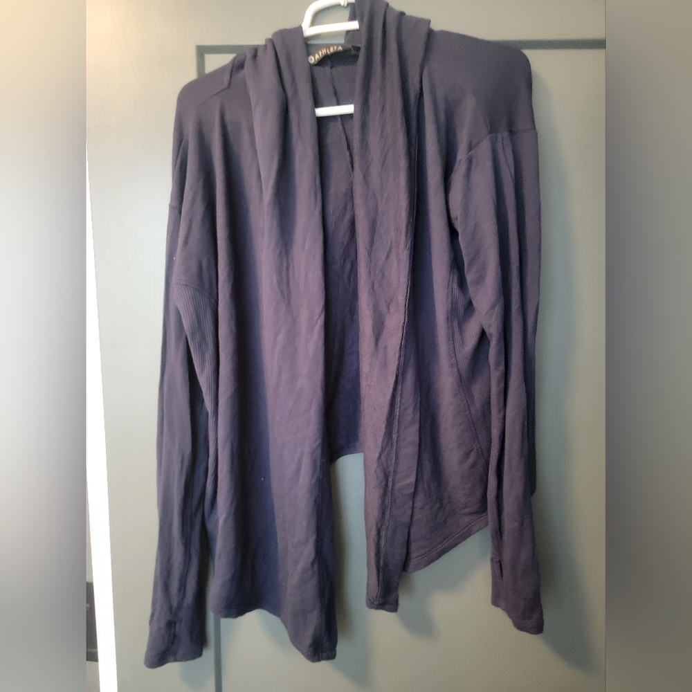 Athleta Nirvana Wrap. Navy Medium